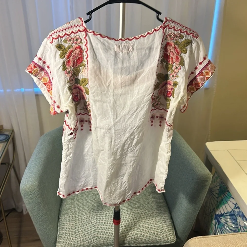 Johnny Was Workshop have already ordered linen white blouse flaw 3 faint spots - Picture 5 of 8